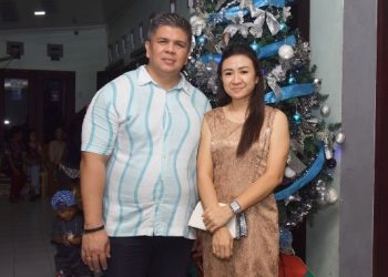 Minut, Dalam Rangka Natal Anggota Dewan Provinsi Sulut Henry Walukoy Bersama Istri Adakan Open House.25/12/2023.