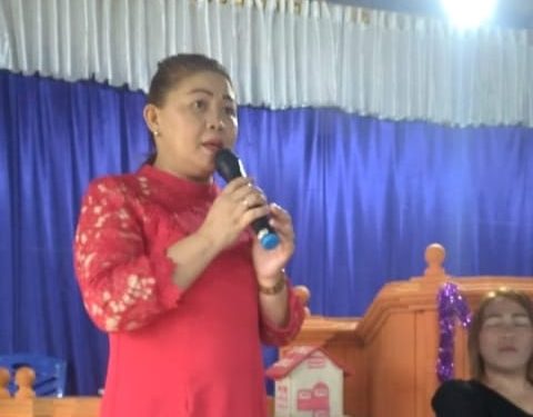 Tondano, Debby Desi Kaseger Beribadah Bersama Dengan Jemaat Gereja Masehi Advent Hari Ke 7 Gunung Sion Kinaleosan, Di Rangkaikan Dengan Serah Terima Jabatan Para Pegawai Jemaat. senin,1/1/2024