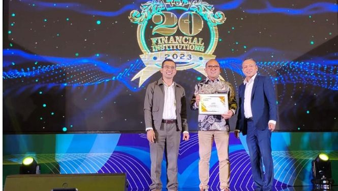 Dapat Penghargaan, Bank Sulutgo Raih The Best Performing Bank 2023. Manado, Rabu 14/11/2023.