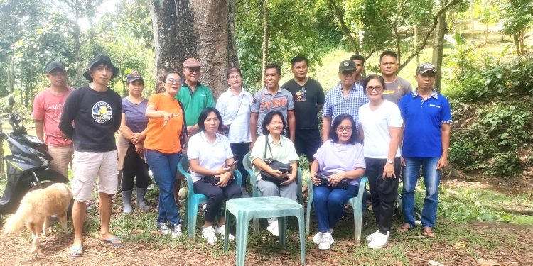 Pemerintah Desa Wori Bersama Masyarakat Mengadakan Kerja Bakti Masal Lahan Pekuburan. Jumat, 18/07/2025.