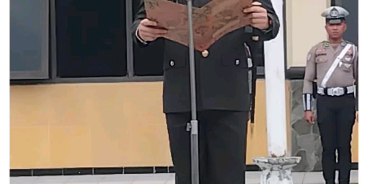 Polres Bitung Menggelar Upacara Bendera Dalam Rangka Peringatan Hari Sumpah Pemuda Ke 97 Tahun 2025.