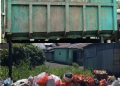 Dinas Lingkungan Hidup Kota Bitung Tanggapi Laporan Masyarakat Tunjukkan Keseriusan Atasi Masalah Sampah di Kelurahan Girian Indah