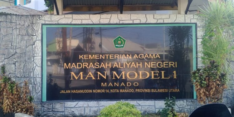 Orang Tua Murid Keberatan Aturan Penutupan Pintu Gerbang MAN Model Manado Sebelum Pukul 07.00 WITA, Rabu,30/09/2026